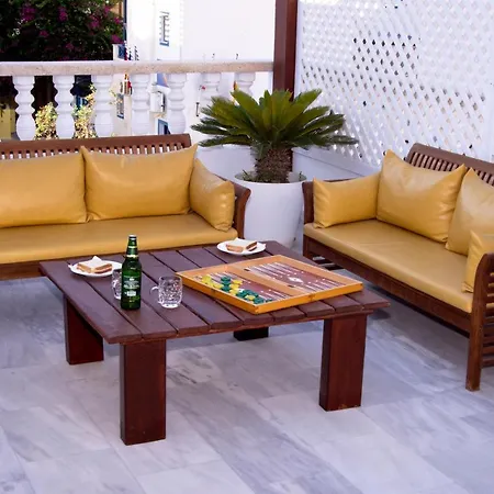 Black Sandy Perissa (Santorini)