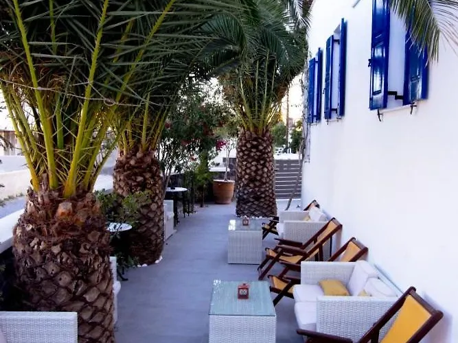 Black Sandy 3* Perissa (Santorini)