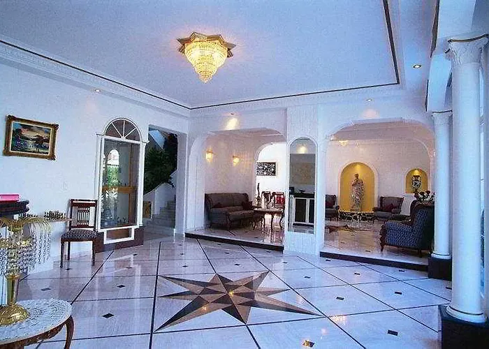 Black Sandy Hotel Perissa (Santorini)