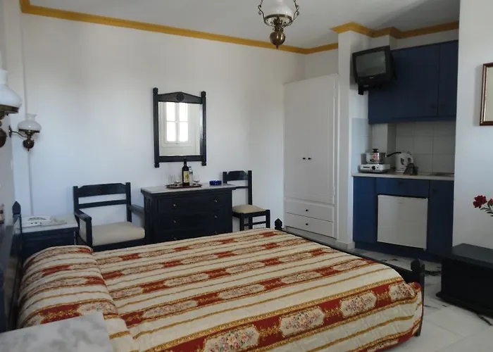 Black Sandy 3* Perissa (Santorini)