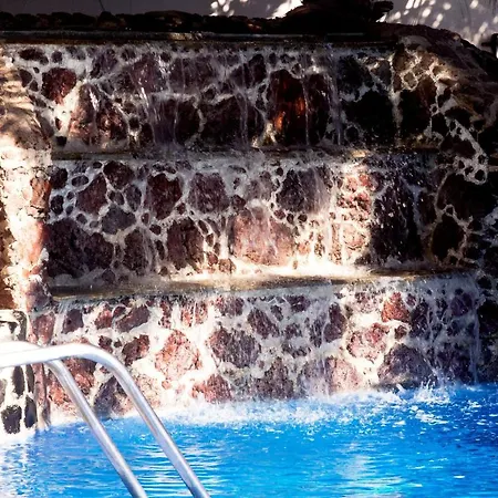 Black Sandy Hotel