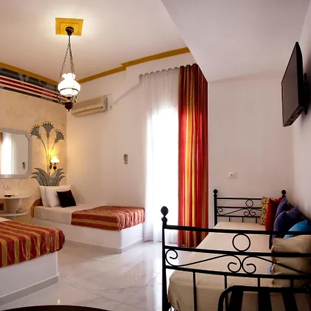 Black Sandy Перисса