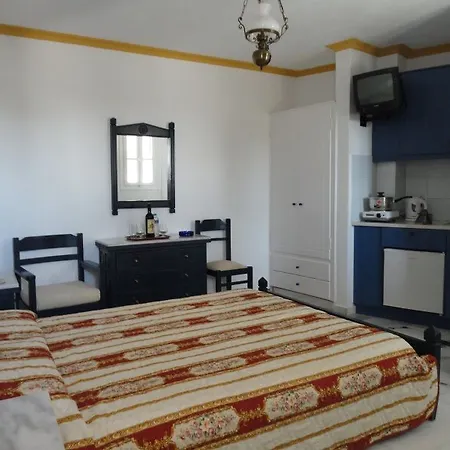 Black Sandy 3* Perissa (Santorini)