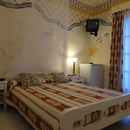 Hotel Black Sandy Períssa