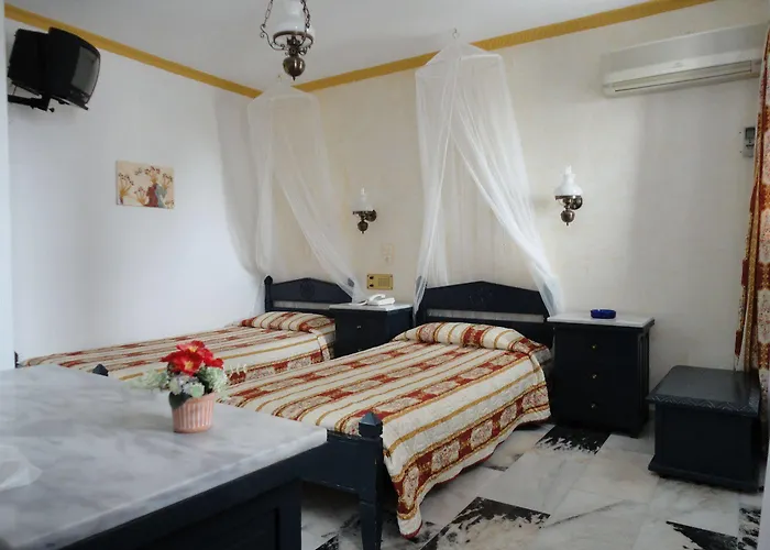 Black Sandy 3* Perissa (Santorini)